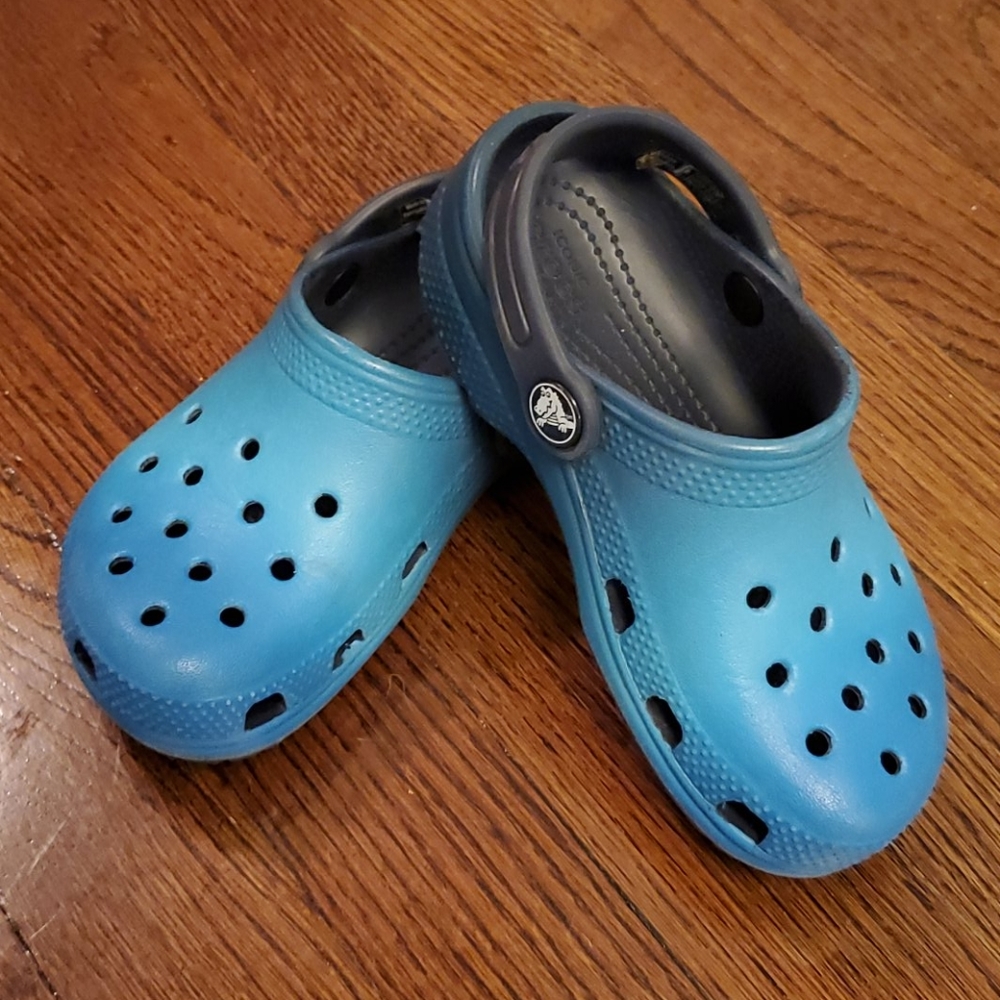 Blue Crocs in 10